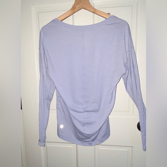 Lululemon breathable longsleeve - Picture 5 of 5